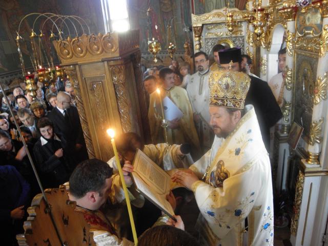 Sărbătoare la Biserica „Sfinţii Apostoli“ din Vaslui