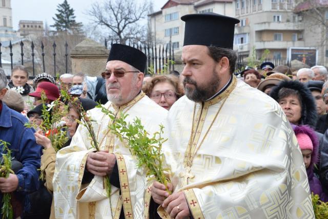 Procesiune de Florii la Iaşi: „Simţi deja momentul Învierii“