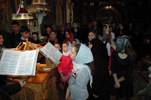 ,,Paşi spre euharistie” în Parohia "Sfântul Ioan Botezătorul" din Botoşani