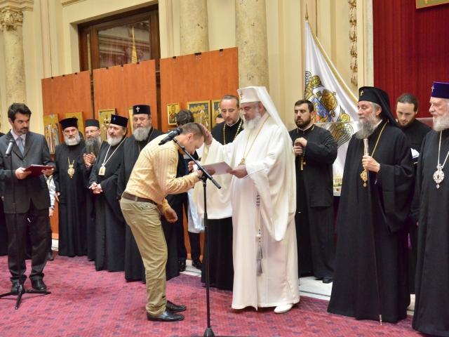 Câştigătorii Concursului naţional „Icoana ortodoxă - lumina credinţei“ au fost premiaţi