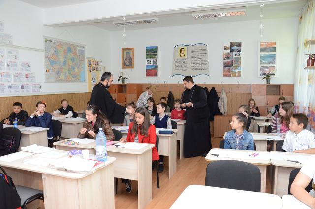 217 elevi participanţi la etapa judeţeană a Olimpiadei  de religie pentru clasele a IV-a, a V-a şi a VI-a