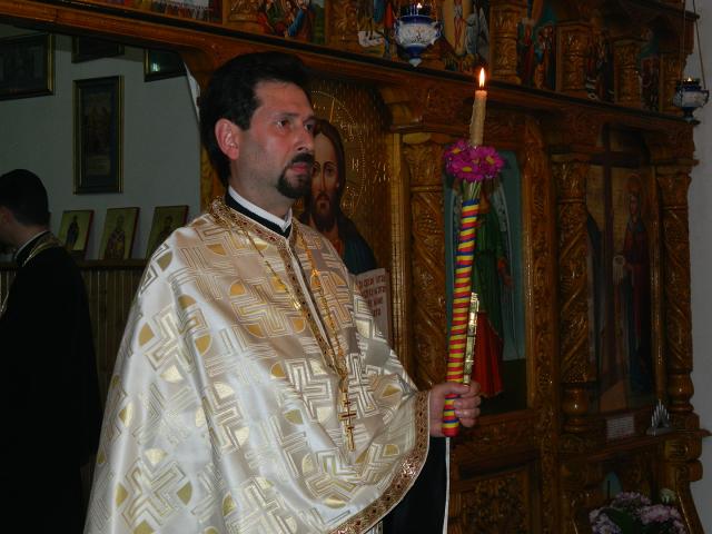 Parohia Gara Veche şi Seminarul Teologic din Piatra Neamţ i-au serbat împreună pe Sfinţii Împăraţi Constantin şi Elena