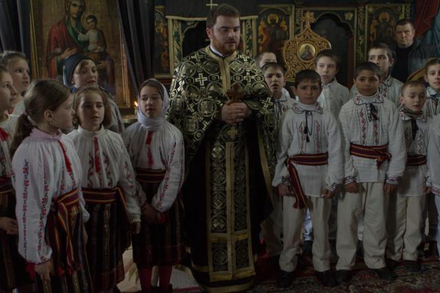 Parohia Doroşcani va reprezenta Arhiepiscopia Iaşilor la concursul naţional „Sfânta Euharistie - lumina vieţii creştine“