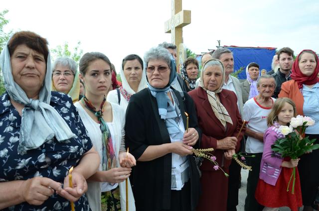 IPS Părinte Mitropolit Teofan a sfinţit Biserica „Sfinţii Împăraţi Constantin şi Elena“ din Frenciugi