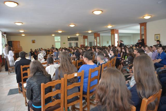 300 de elevi, la întâlnirea „Tânărul ieşean” (GALERIE FOTO)