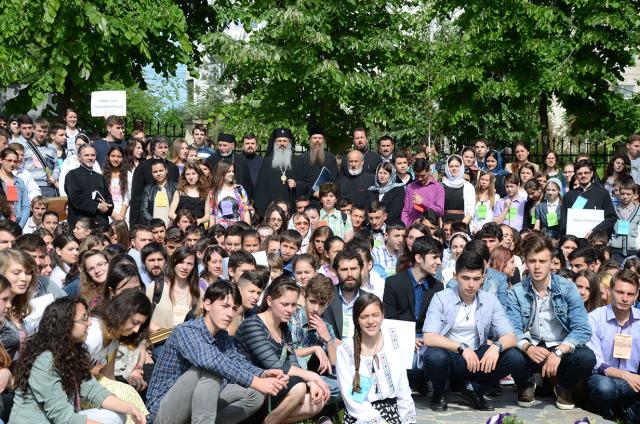 300 de elevi, la întâlnirea „Tânărul ieşean” (GALERIE FOTO)