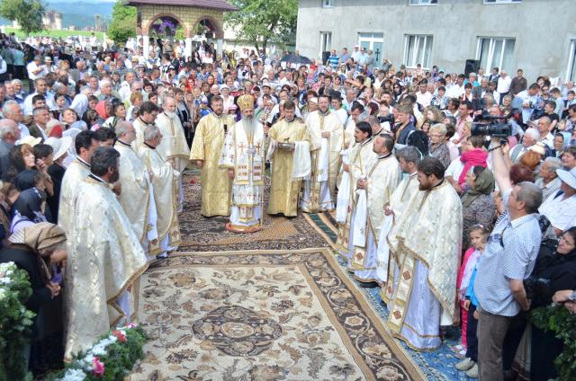 Sfințire de biserică în Duminica Tuturor Sfinților
