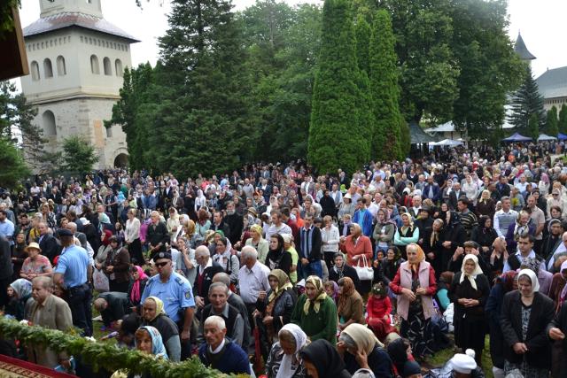 Sfinții Ioan Botezătorul și Ioan cel Nou de la Suceava, modele pentru tinerii de azi