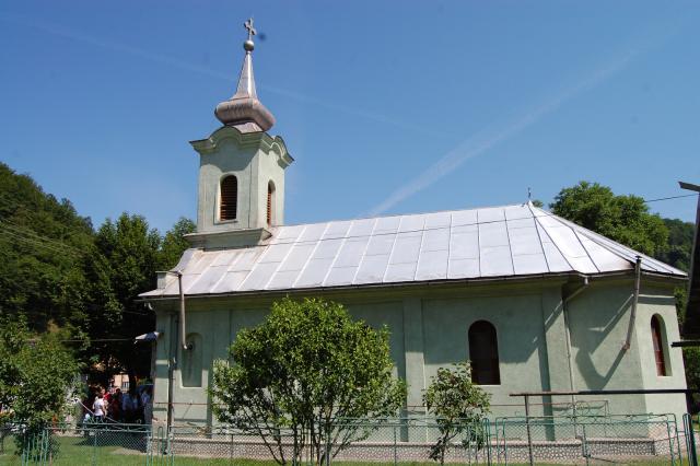Vizită arhierească în parohia Nădrag