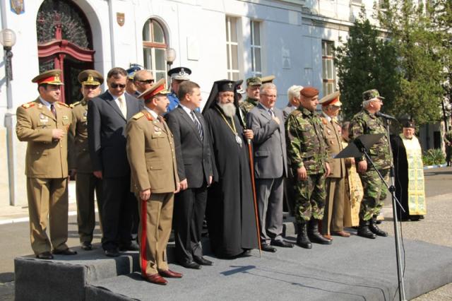 IPS Laurenţiu i-a binecuvântat pe militarii sibieni care au depus jurământul