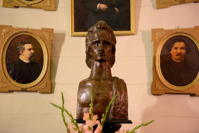 Mihai Eminescu comemorat la Academia Română
