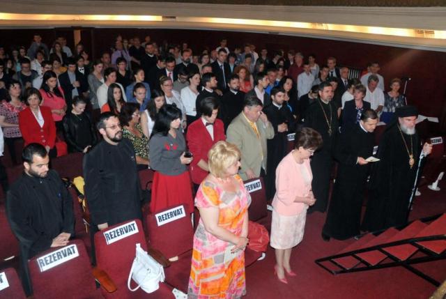 Elita învăţământului băcăuan, premiată de Biserică
