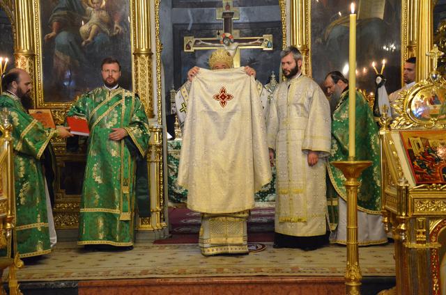 Sfânta Liturghie şi Vecernia plecării genunchilor, oficiate de IPS Părinte Teofan la Catedrala mitropolitană din Iaşi