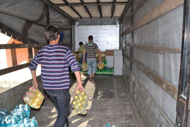 Un nou convoi umanitar din Caransebeş, pentru sinistraţii inundaţiilor din Serbia