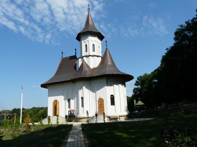 Biserica Sfântului Ştefan cel Mare din Adâncata va fi sfinţită