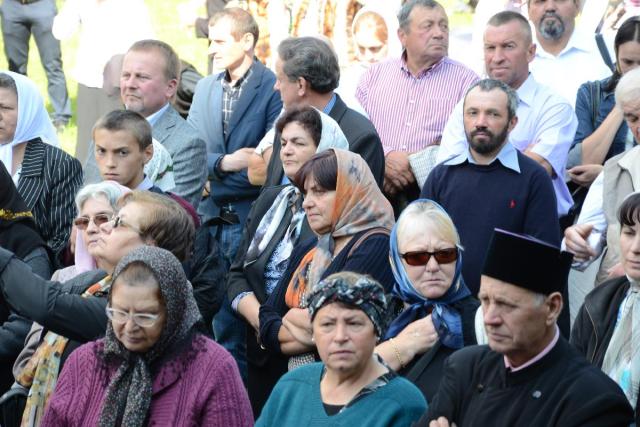 Șase ierarhi, 120 de preoți și mii de credincioși, la cel de-al doilea hram al Putnei