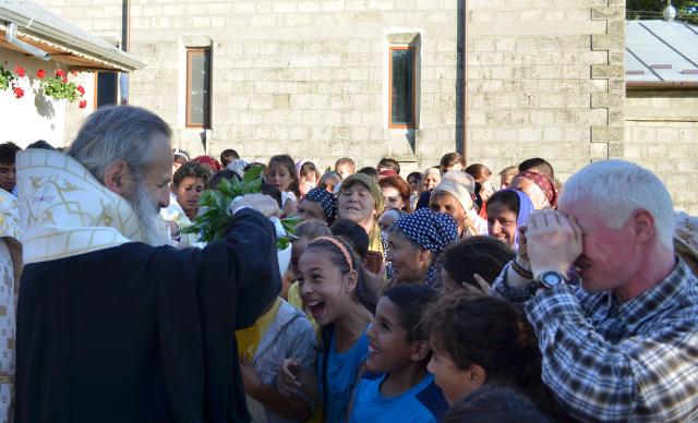 Sfinţire de casa socială şi bibliotecă parohială, la Glodenii Gândului