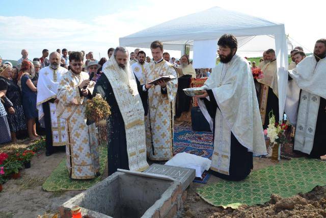 „Dintr-un anumit punct de vedere, acest sat începe să existe cu adevărat“