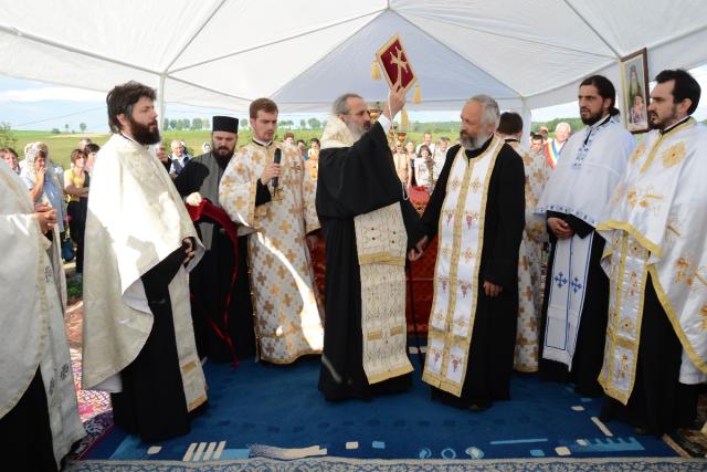 „Dintr-un anumit punct de vedere, acest sat începe să existe cu adevărat“