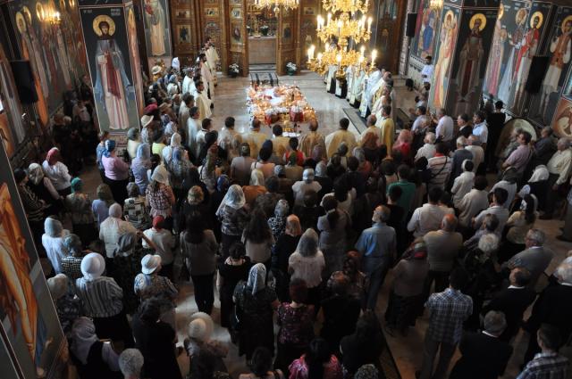 Sfântul Voievod Ştefan cinstit într-o parohie ieşeană