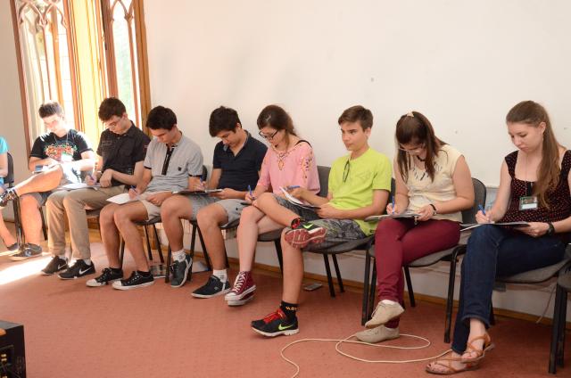 Teambuilding despre autocunoaştere, creştere şi dezvoltare personală, la Miclăuşeni