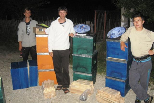 Au fost distribuite materialele către beneficiari în cadrul proiectului „Fii apicultor, fii darnic!”
