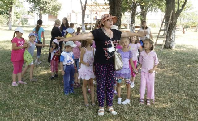 Frumuseţea prieteniei în Tabăra "Aripi de înger" (GALERIE FOTO)