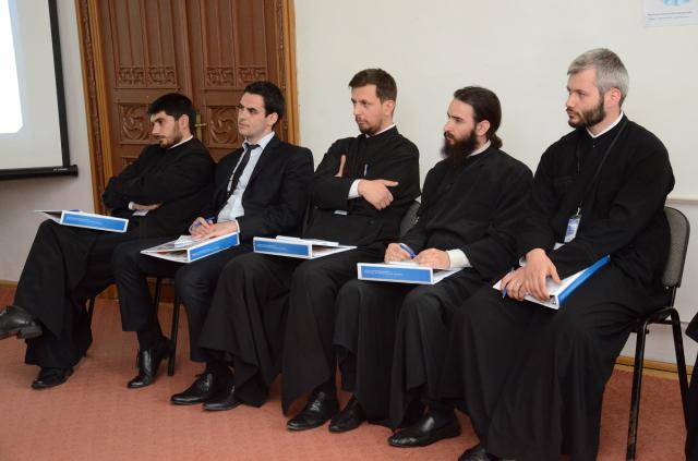 A debutat Atelierul de formare pentru tinerii preoţi hirotoniţi din Arhiepiscopia Iaşilor