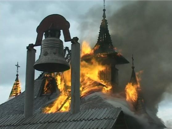 Incendiu la Schitul Lebăda din Botoşani