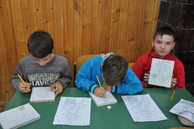 Frumuseţea prieteniei în Tabăra "Aripi de înger" (GALERIE FOTO)