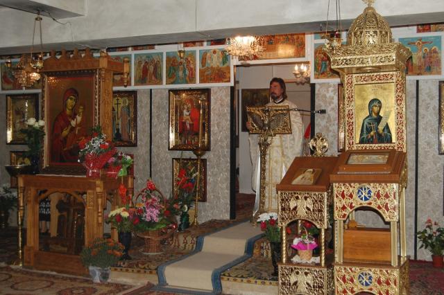 Cartierul ieşean Alexandru cel Bun şi-a cinstit ocrotitorul