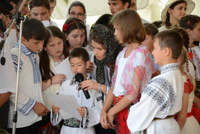 Biserica Parohiei Filioara - Agapia, resfinţită de IPS Mitropolit Teofan (GALERIE FOTO)