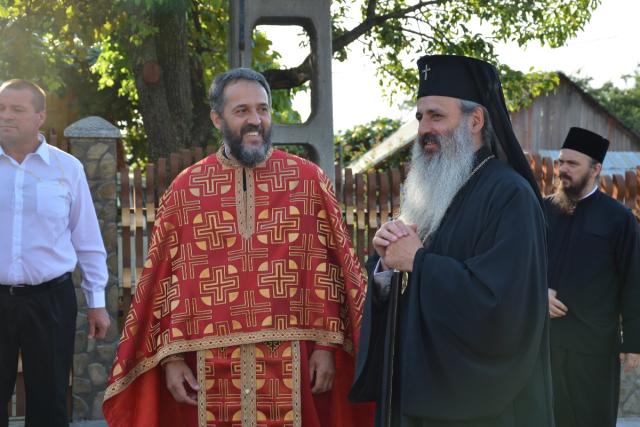Biserica Parohiei Filioara - Agapia, resfinţită de IPS Mitropolit Teofan (GALERIE FOTO)