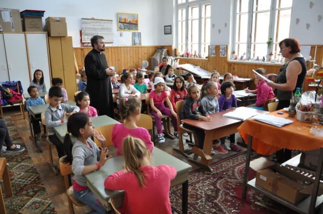 Frumuseţea prieteniei în Tabăra "Aripi de înger" (GALERIE FOTO)
