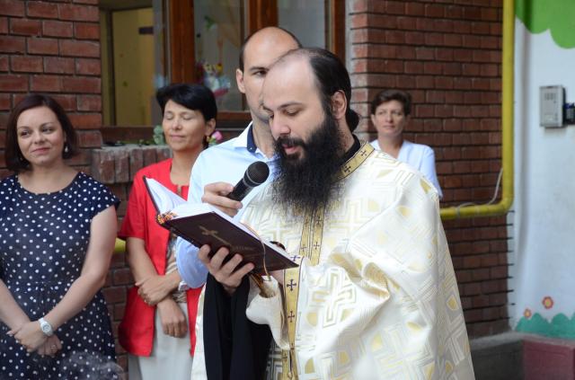 Început de an școlar pentru cei 115 copii ai Grădiniţei „Buna Vestire“ (GALERIE FOTO)