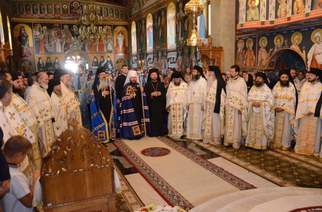 Sfinţii Cuvioşi Simeon şi Amfilohie, cinstiţi la Mănăstirea Pângăraţi prin Liturghie arhierească