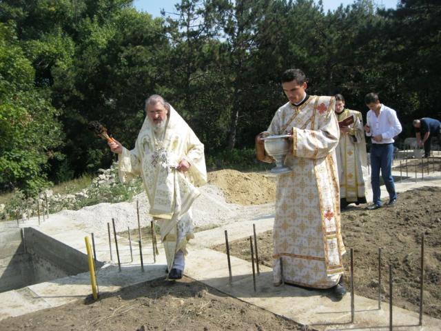 "Ferice de cei care aud îndemnul lui Dumnezeu de a deveni ctitori de biserici"