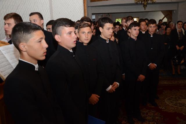 IPS Teofan, la deschiderea noului an şcolar a Seminarului Teologic din Botoşani: „Să fiţi oameni ai lui Dumnezeu“