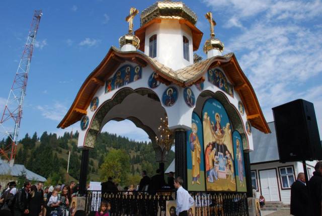Slujiri arhiereşti în Arhiepiscopia Sucevei şi Rădăuţilor