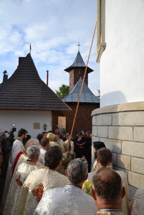 Sfințire de biserică oficiată de IPS Mitropolit Teofan, în parohia Nicolae Bălcescu- Flămânzi