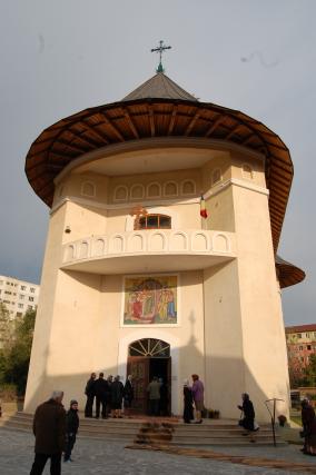Sărbătoare la Biserica ieşeană „Sfântul Apostol Toma“