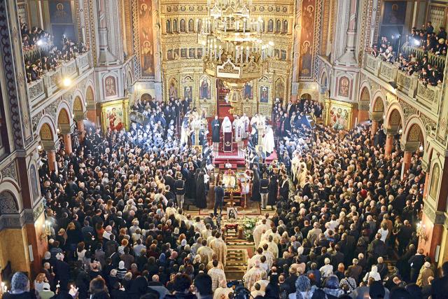 Înaltpreasfinţitul Părinte Mitropolit Nicolae Corneanu a fost înmormântat