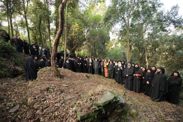 Peştera Sfântului Grigorie Palama de la Mănăstirea Vatoped