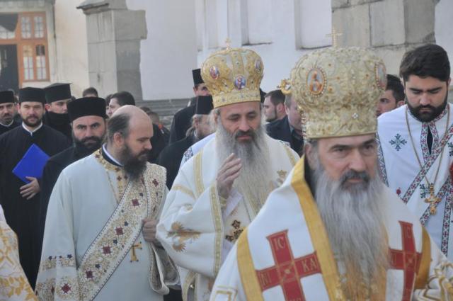 Înmormântarea IPS Eftimie Luca, Arhiepiscopul Romanului şi Bacăului
