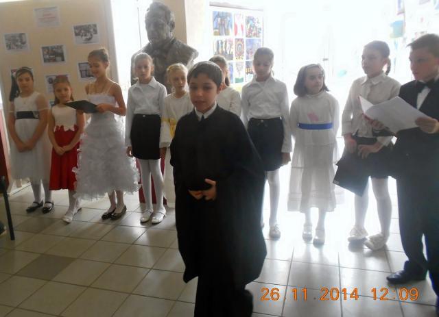 Ample activităţi în Postul Crăciunului, la Şcoala „Alexandru cel Bun“ din Iaşi