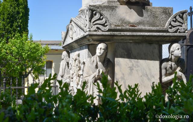 Monumentul funerar al familiei Sturdza de la Mănăstirea Frumoasa