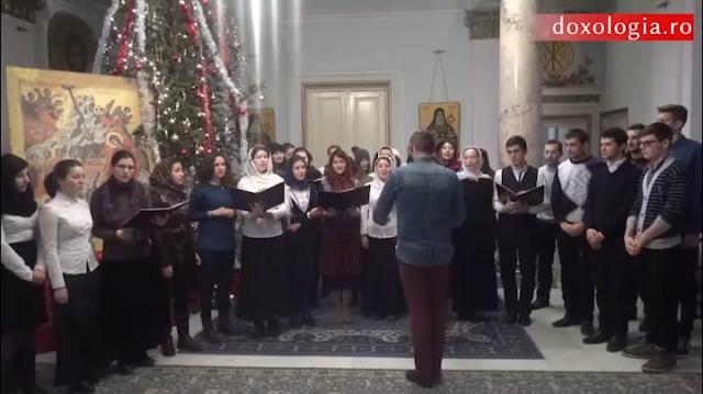 Colindători la Reședința Mitropolitană - Corul ”Sf. Ioan Cucuzel” Iași