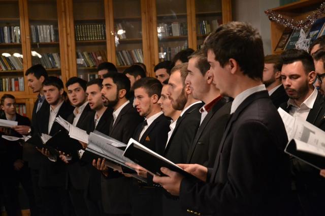 „Naşterea Domnului trebuie gustată şi trăită în fiecare clipă a vieţii noastre“