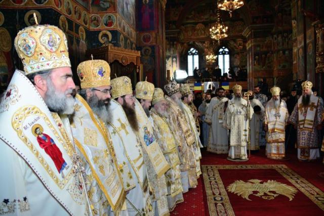 Înaltpreasfinţitul Ioachim este noul Arhiepiscop al Romanului şi Bacăului