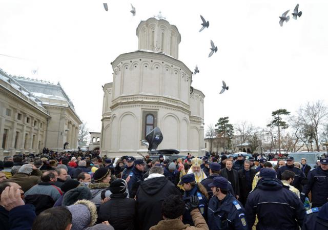 Slujba Bobotezei pe cuprinsul Patriarhiei Română văzută astăzi în 100 de imagini